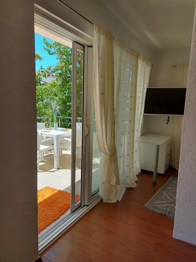 Villa Lyudmila Утьеха Экстерьер фото